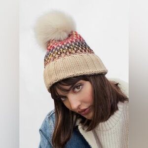 NWOT Kyi Kyi Canada EXPRESS KNIT FAUX FUR BEANIE